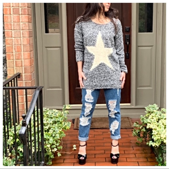 ✨LAST ONE ✨PARIS✨ Star sweater - Picture 3 of 7